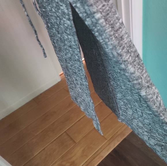 Forever 21 Contemporary Heather Gray Knit Dress MIDI Long V Neck Long Sleeve L - Picture 7 of 10